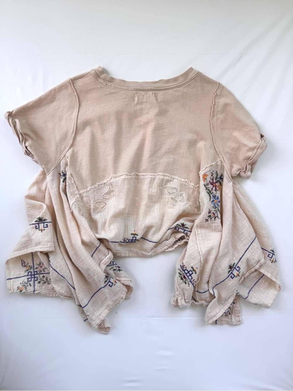 We The Free Embroidered Gauze Patchwork Tee Boho Oversized Raw Hem Top Small - Picture 5 of 8